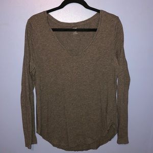 Long sleeve v-neck